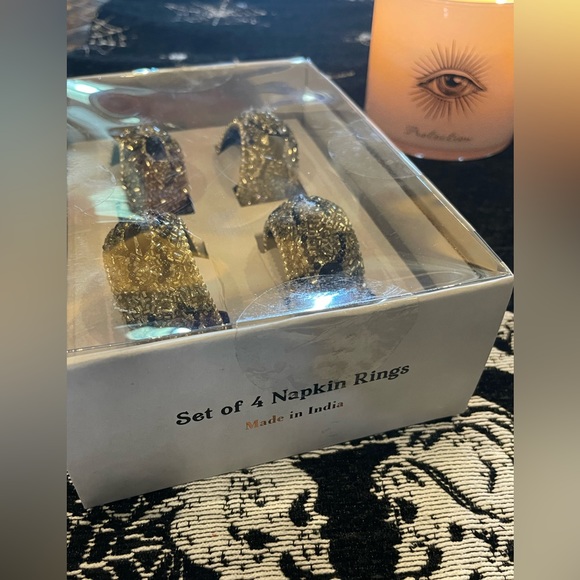 HAUNTED MANOR Halloween Beaded Bling Sparkle Spider Napkin Rings Set Of 4 🕸️🕷️ - Picture 5 of 7